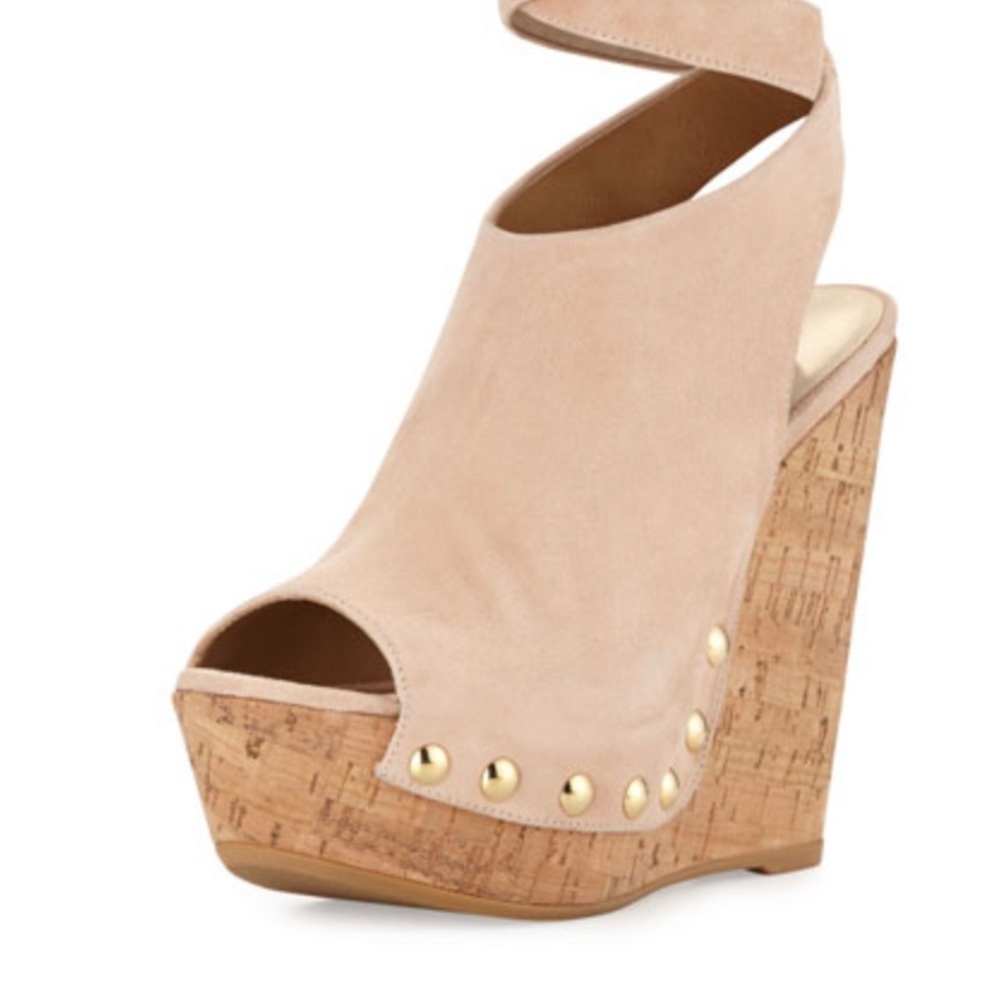Stuart Weitzman “Wrapped up” suede wedges